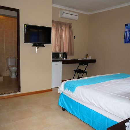 Mckala Guesthouse Kimberley Kültér fotó
